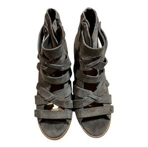 Vince Camuto “Tanter” Suede Booties - Like New! size 6.5